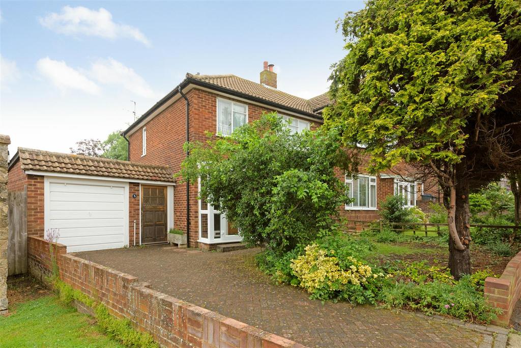 Summerfield Avenue, Whitstable 3 bed semidetached house £375,000