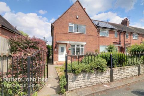 2 bedroom end of terrace house to rent, Orme Road, Newcastle Under Lyme