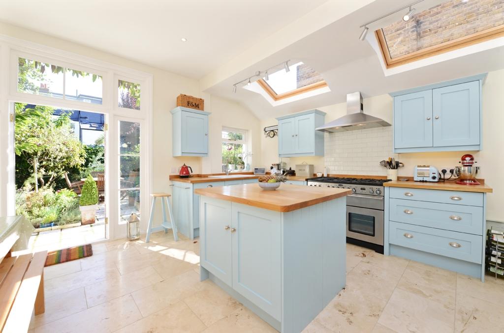 Elfindale Road Herne Hill SE24 4 bed house £3,700 pcm (£854 pw)