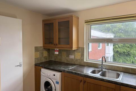2 bedroom flat to rent, Somerstown, Chichester