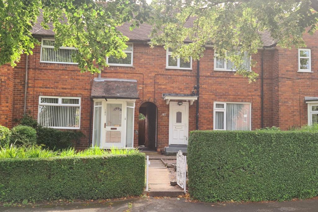 Orme Road, NewcastleunderLyme, ST5 3 bed townhouse £135,000