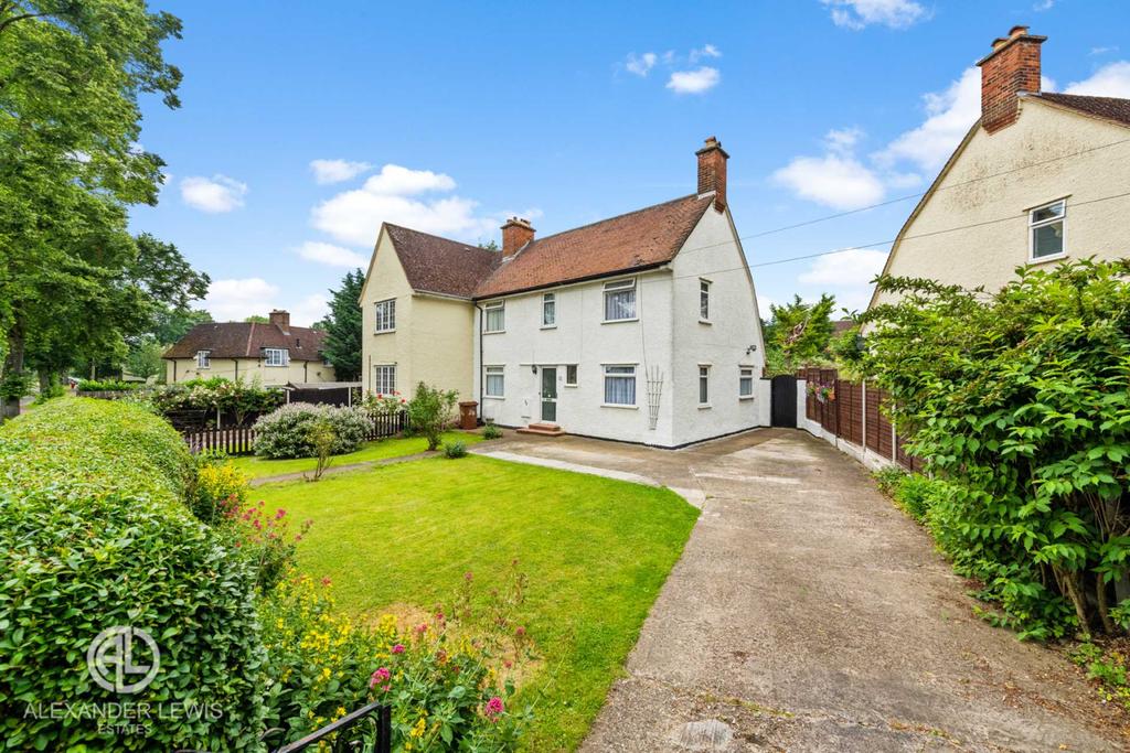 West View, Letchworth Garden City, SG6 3QP 3 bed semidetached house