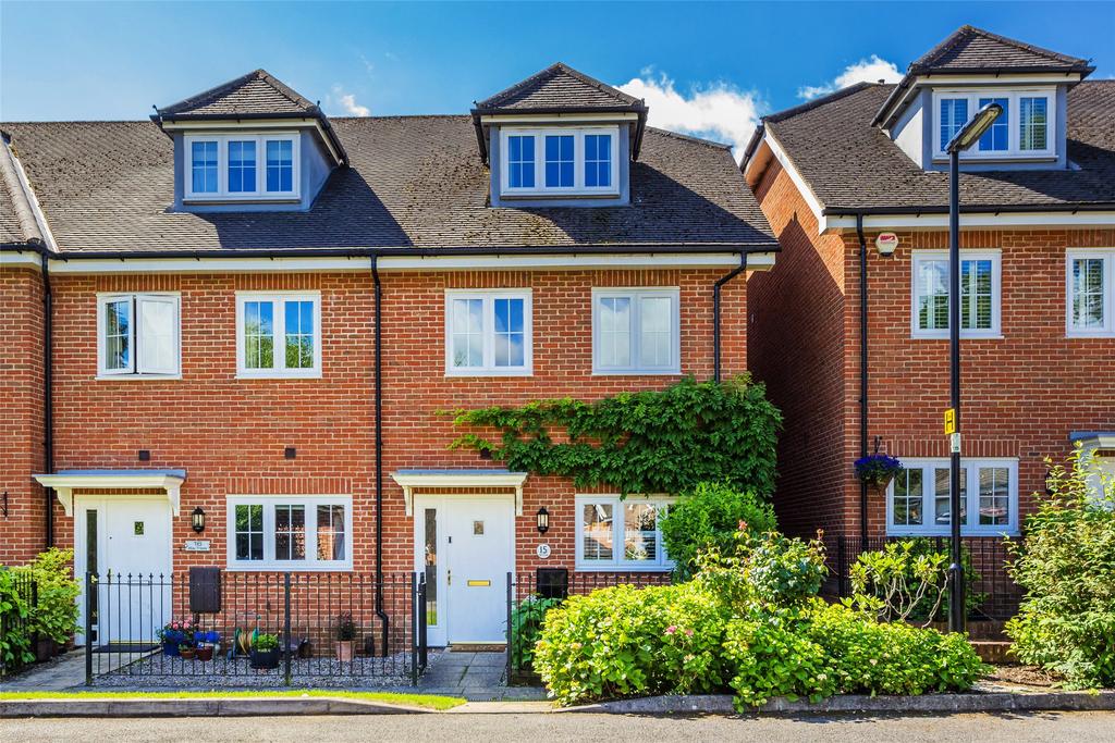 Bay Trees, Hurst Green, Oxted... 4 bed end of terrace house £750,000