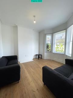 4 bedroom terraced house to rent, St. Donatts Road, London, SE14 6NT
