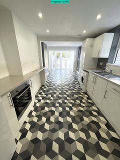 4 bedroom terraced house to rent, St. Donatts Road, London, SE14 6NT