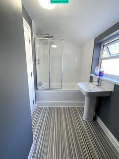 4 bedroom terraced house to rent, St. Donatts Road, London, SE14 6NT