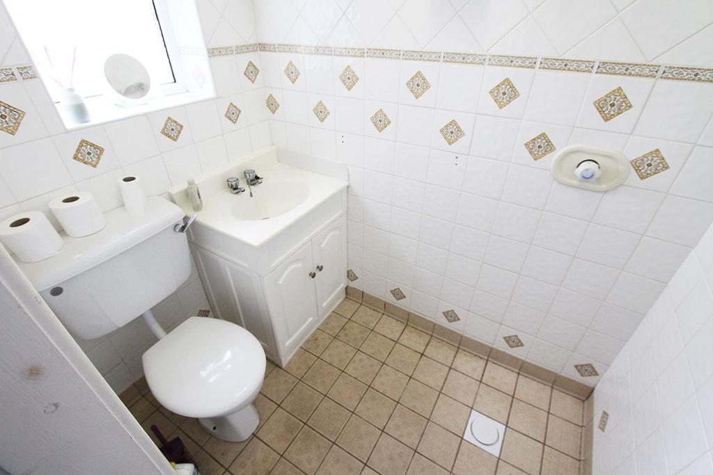Downstairs wet room