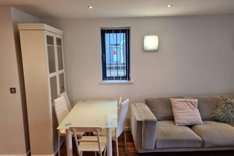 2 bedroom flat to rent - 95 South Quay  Kings Road Swansea