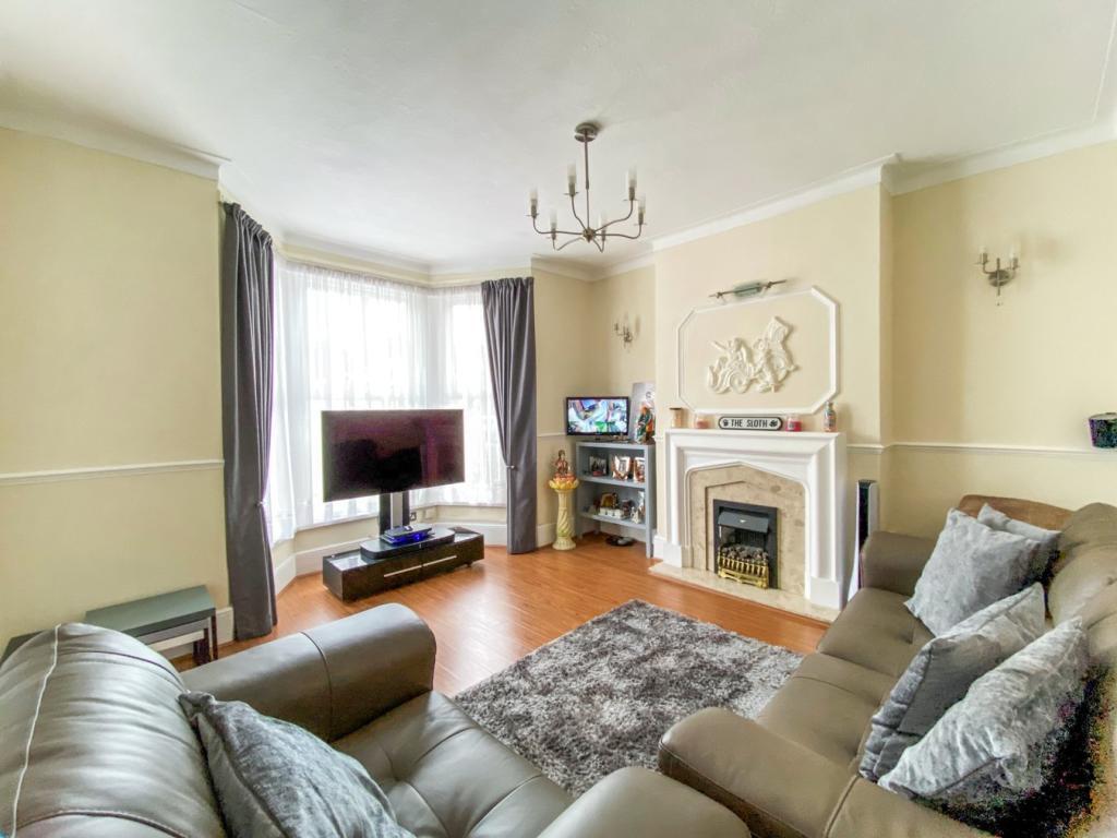 Wanstead Park Road, Ilford, IG1 5 bed house £2,250 pcm (£519 pw)