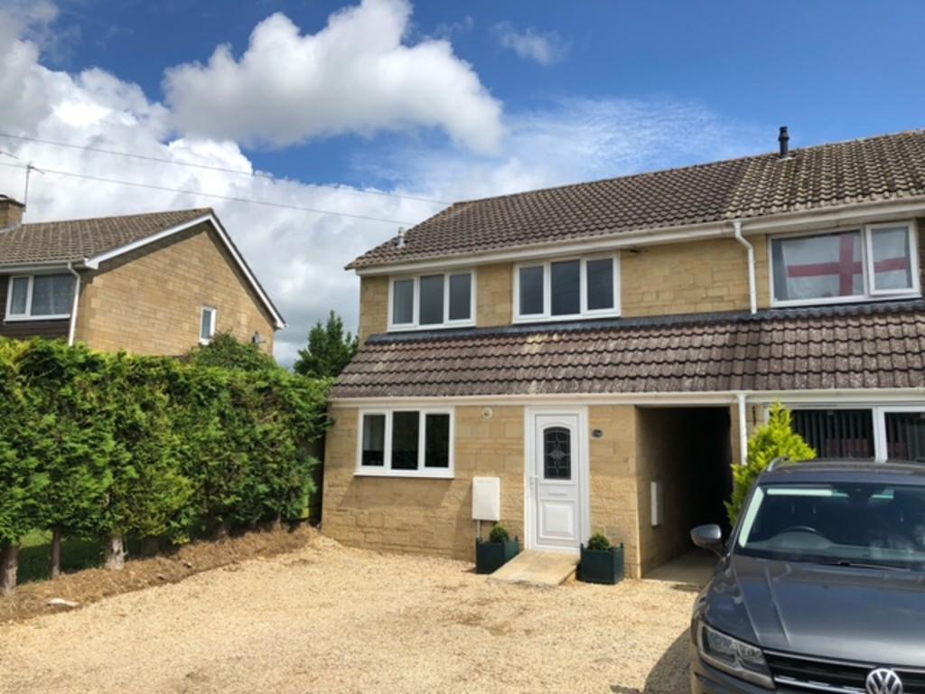 Aldsworth Close, Fairford 3 bed end of terrace house £1,200 pcm (£277 pw)