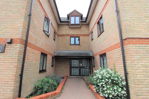 2 bedroom flat to rent, St. Marys Avenue Central, Southall