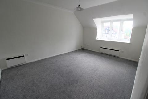 2 bedroom flat to rent, St. Marys Avenue Central, Southall