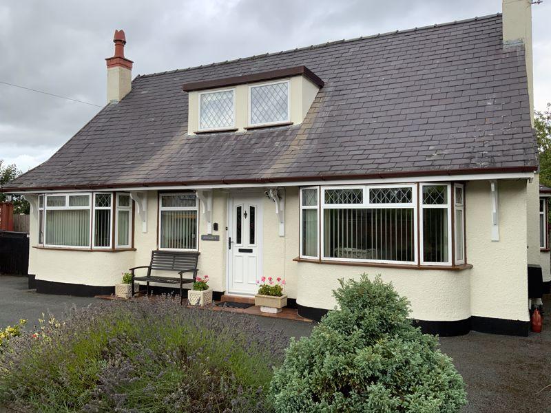 Ruthin Road, Denbigh 3 bed detached bungalow £299,950