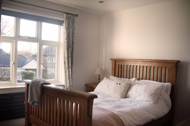 Back bedroom 4