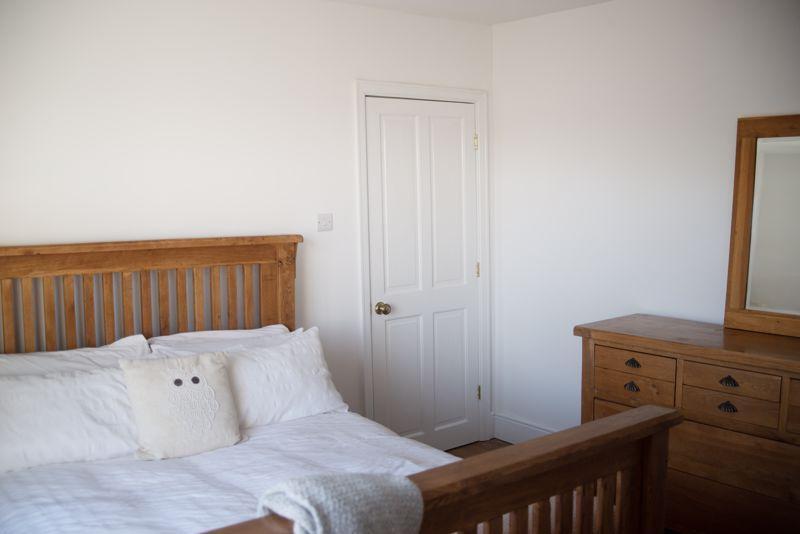 Front bedroom 4