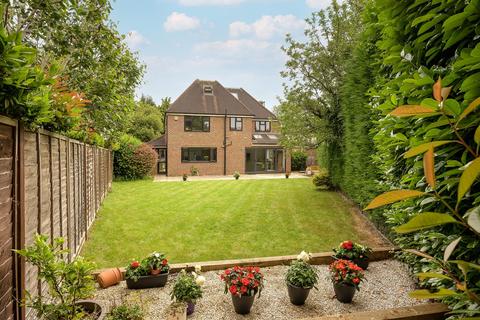 60 Lammas Lane, Esher, KT10 8PD