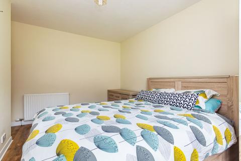 5 Greenhill Park, Penicuik, EH26 9EX