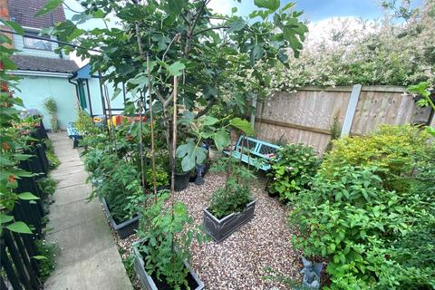 29 Burnham Road, Hullbridge, Hockley, SS5 6BG