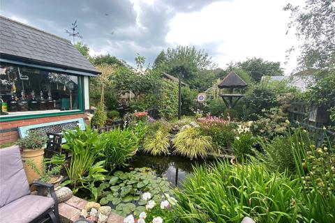 29 Burnham Road, Hullbridge, Hockley, SS5 6BG