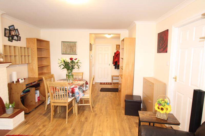 Cromwells are pleased to present this two bedroom first floor flat situated in an excellent