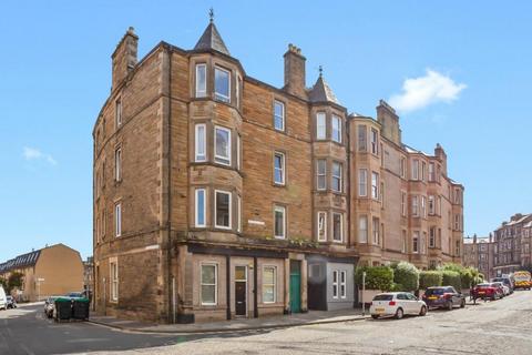 3 bedroom flat to rent, Polwarth Crescent, Polwarth, Edinburgh, EH11