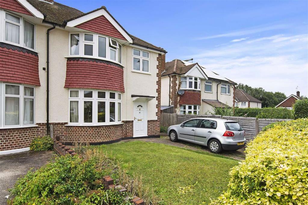 Cottonmill Lane, St. Albans, Hertfordshire 3 bed semidetached house