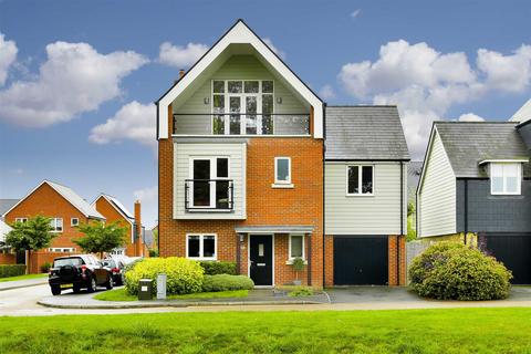 1 Juniper Close, Epsom, KT19 8FT