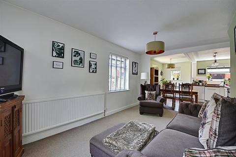 21 Ashdown Road, Bexhill-on-sea, TN40 1SE