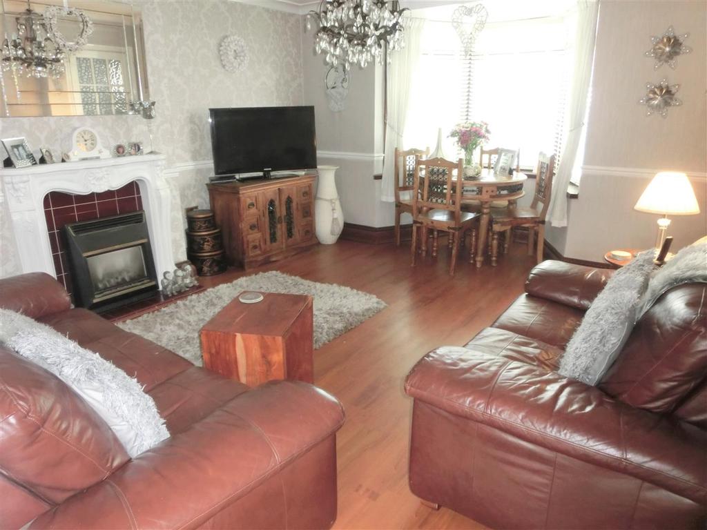 Heybarnes Road, Small Heath, Birmingham 3 bed end of terrace house £