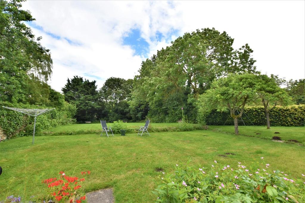 Garden/Former tennis court