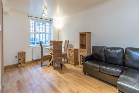 2 bedroom flat to rent, N19