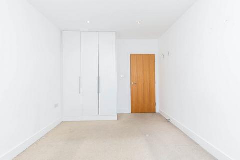 1 bedroom apartment to rent, E8