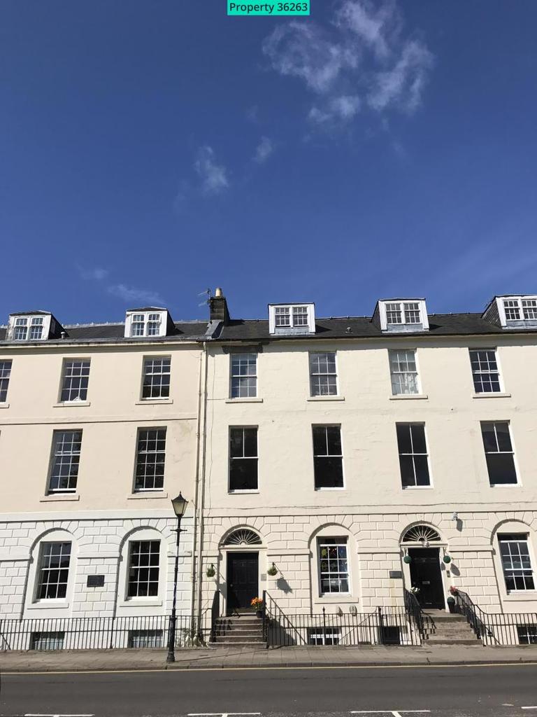 Rose Terrace, Perth, PH1 5HA 3 bed duplex £950 pcm (£219 pw)