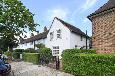 79 Fowlers Walk, London, W5 1BQ