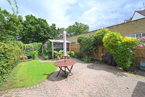79 Fowlers Walk, London, W5 1BQ