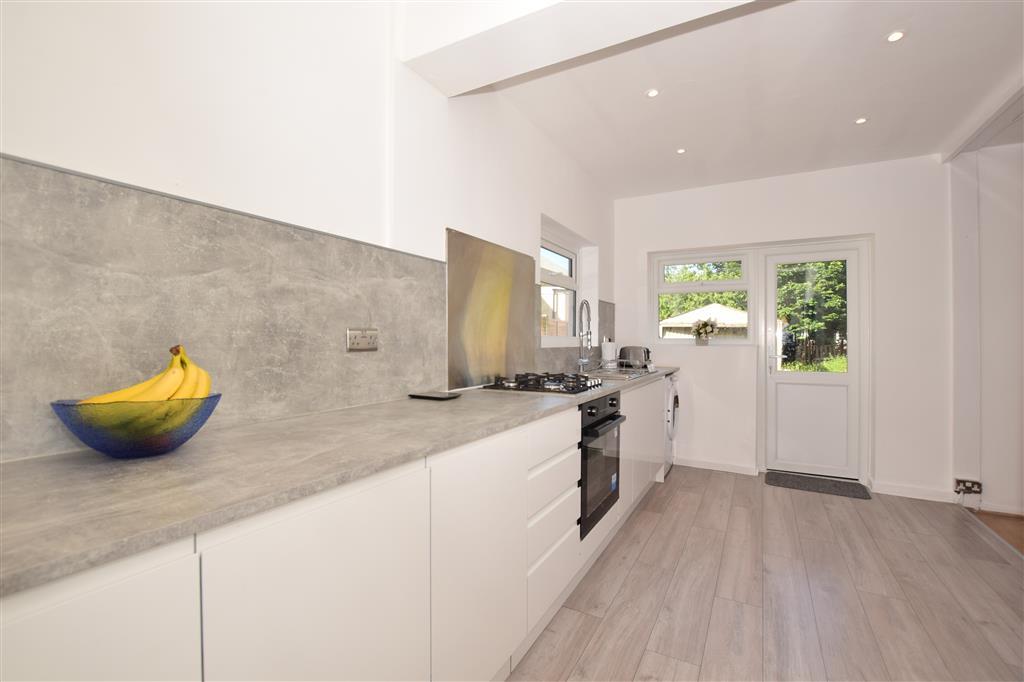 Kitchen/Breakfast Area