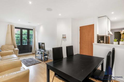 3 bedroom flat to rent, Bridgewalk Heights, 80 Weston Street, London, SE1