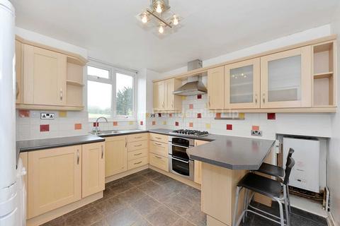 2 bedroom flat to rent, Woodville Gardens, Ealing