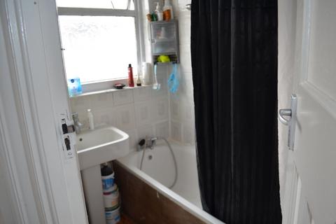 4 bedroom end of terrace house for sale - East Avenue, Hayes , UB3