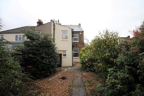 4 bedroom end of terrace house to rent, Inverness Road, Edmonton, N18