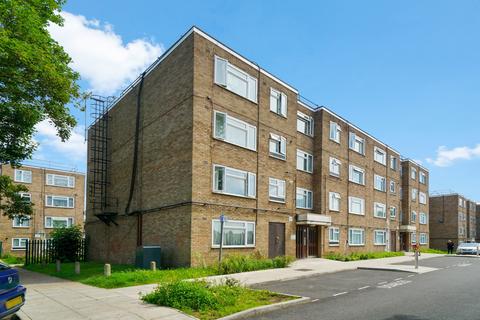 34 Lambourn Close, London, W7 2LN
