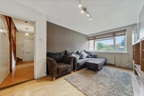 34 Lambourn Close, London, W7 2LN