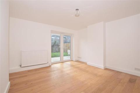 26 Mcintosh Close, Wallington, SM6 9JP