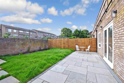 26 Mcintosh Close, Wallington, SM6 9JP
