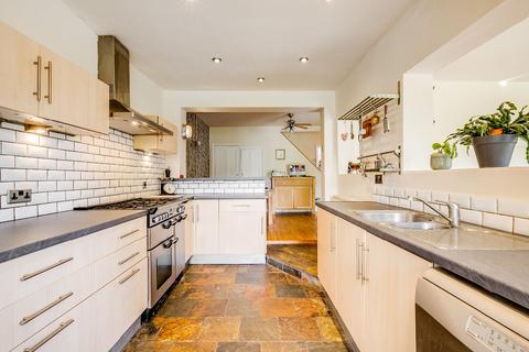 91 Edgell Road, Staines-upon-thames, TW18 2EN
