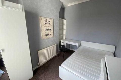 27 Needham Road, Liverpool, L7 0EE