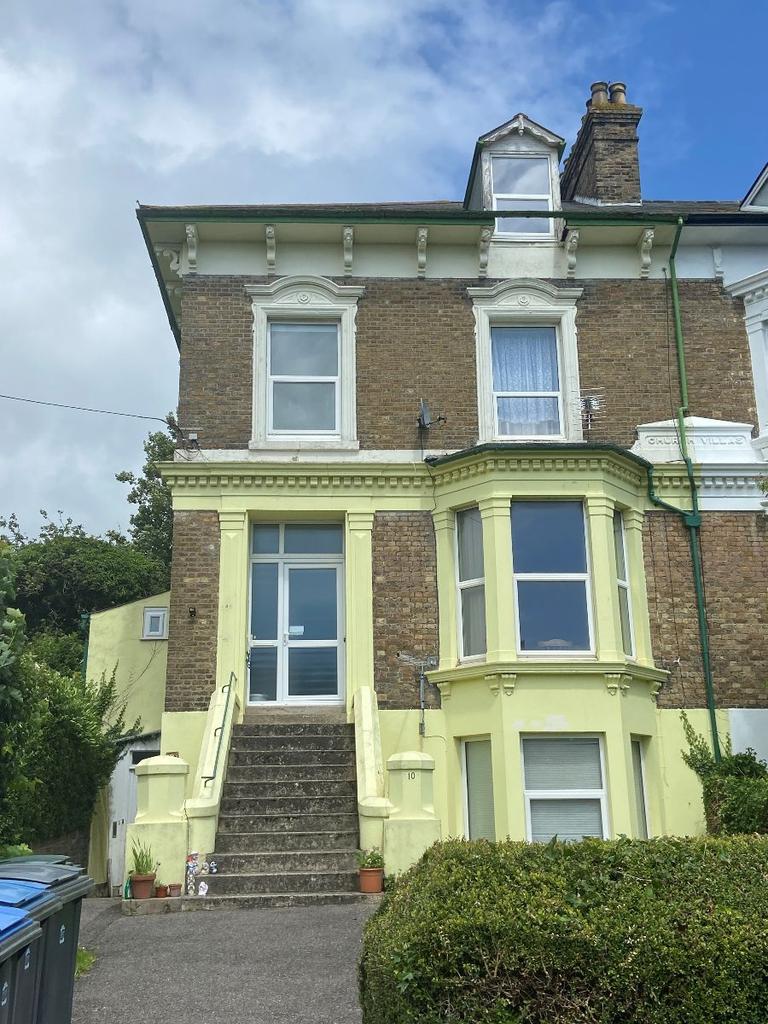 Flat, Harold Street, Dover 1 bed flat £525 pcm (£121 pw)