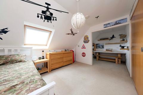 92 Bavelaw Road, Balerno, EH14 7AE