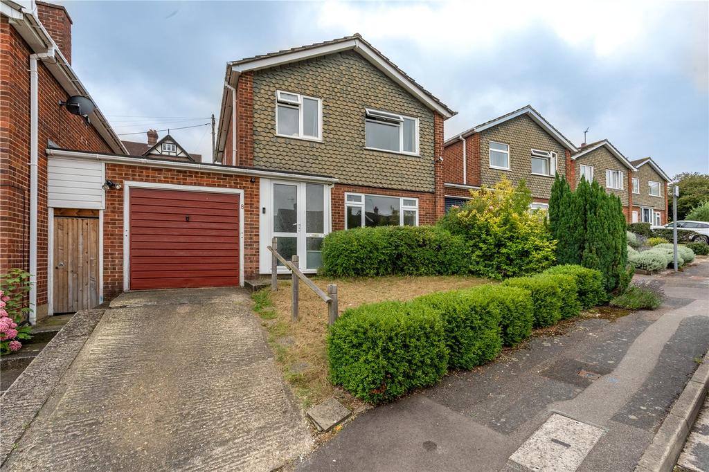 Underwood Close, Maidstone, Kent, ME15 3 bed detached house £290,000