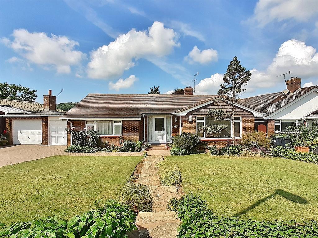 Long Meadow, Findon Valley, Worthing... 2 bed bungalow £550,000